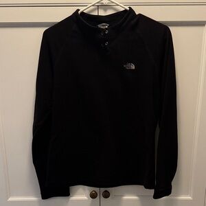The North Face Women’s Black TKA Micro Fleece Shirt